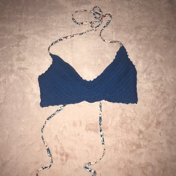 Bathing Suit Set - Picture 2 of 8